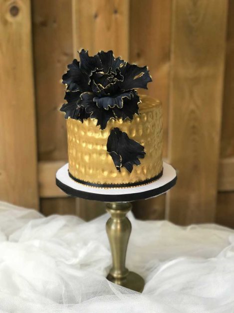 dulce couture custom cakes - wedding topper in gold