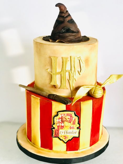 harry potter custom cake